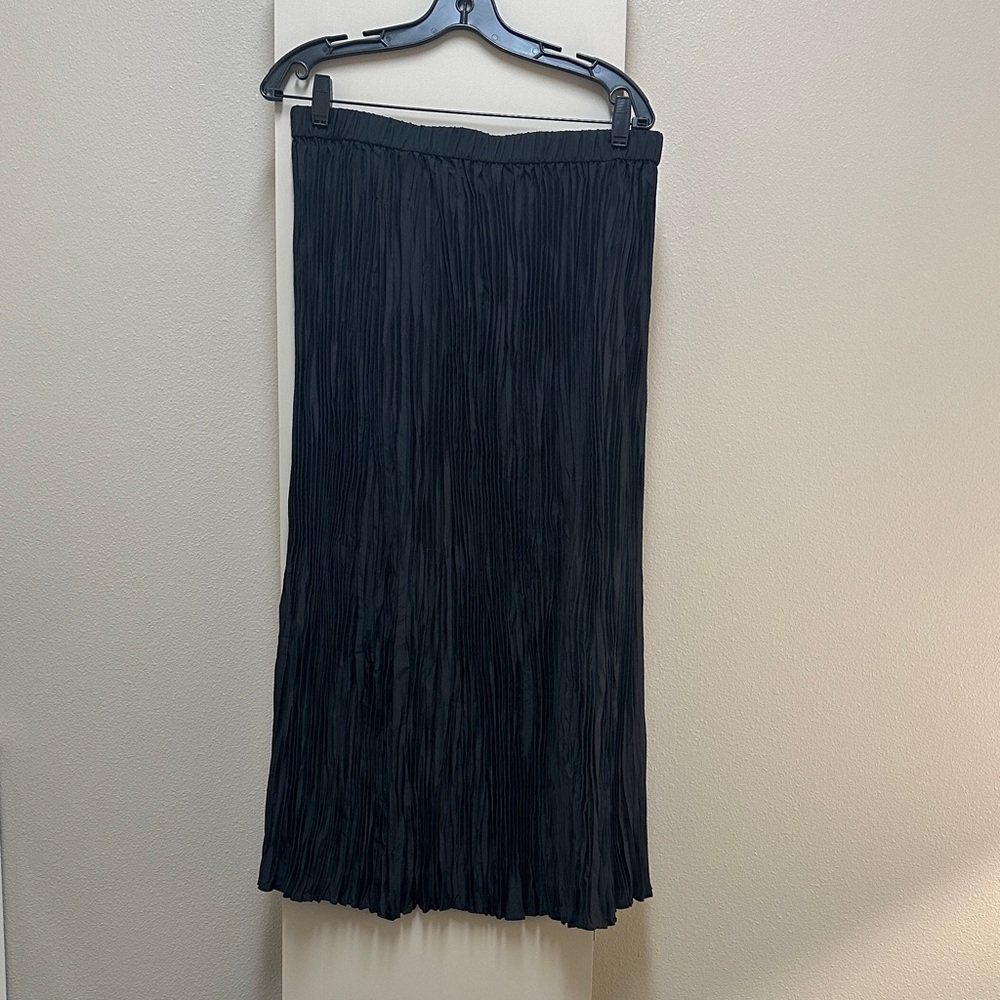 Eileen Fisher Black Pleated Midi Skirt